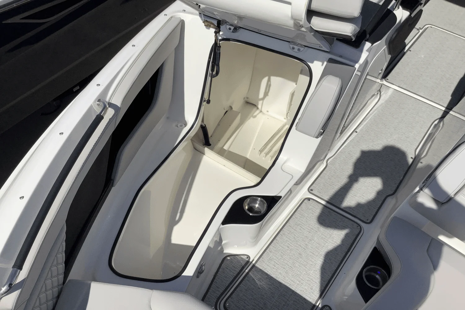 2025 Sea Ray SLX 260 Image Thumbnail #38