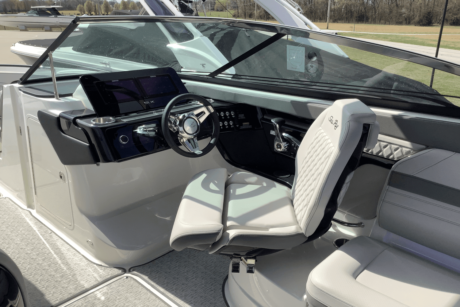 2025 Sea Ray SLX 260 Image Thumbnail #20