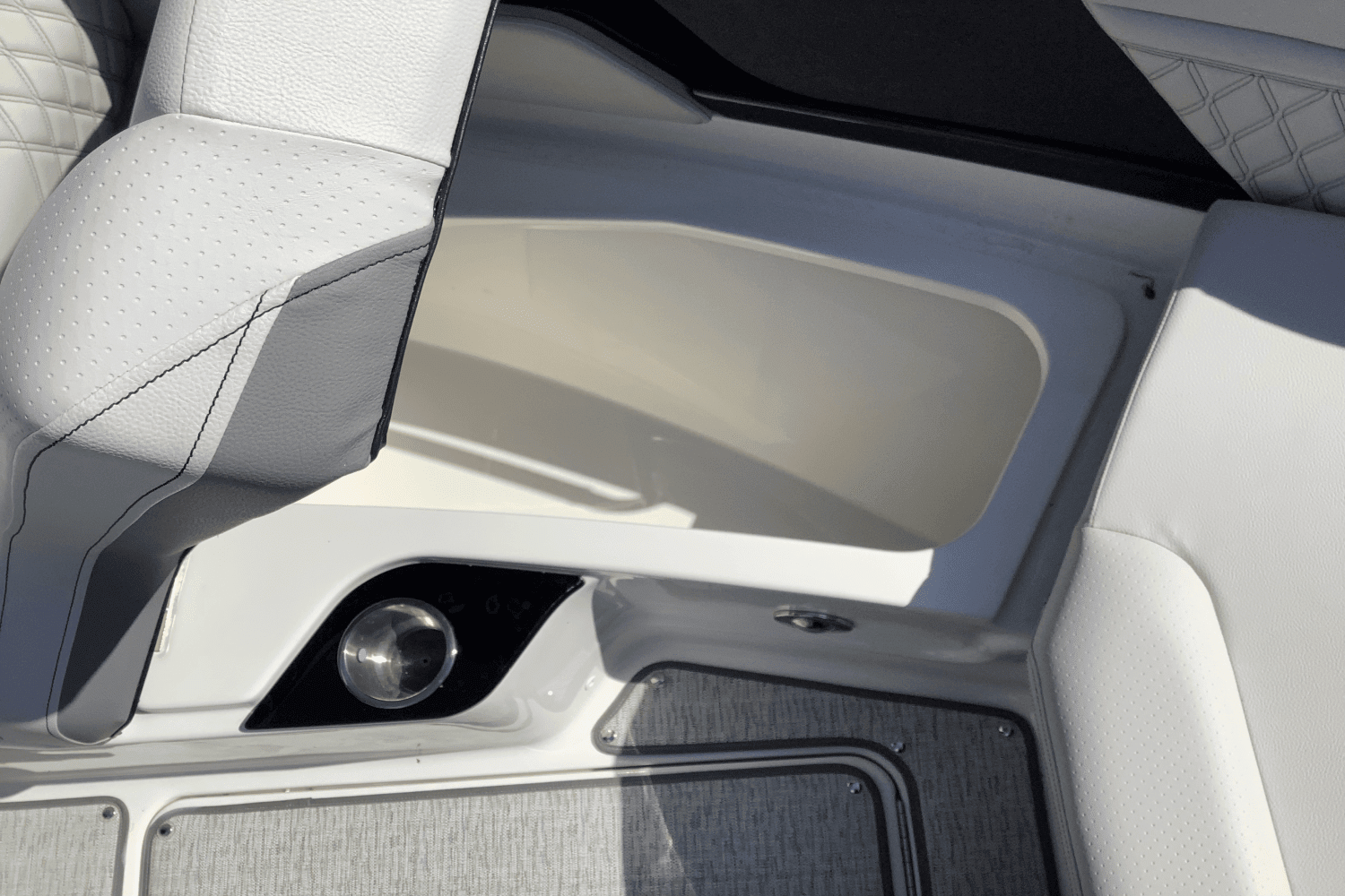 2025 Sea Ray SLX 260 Image Thumbnail #35