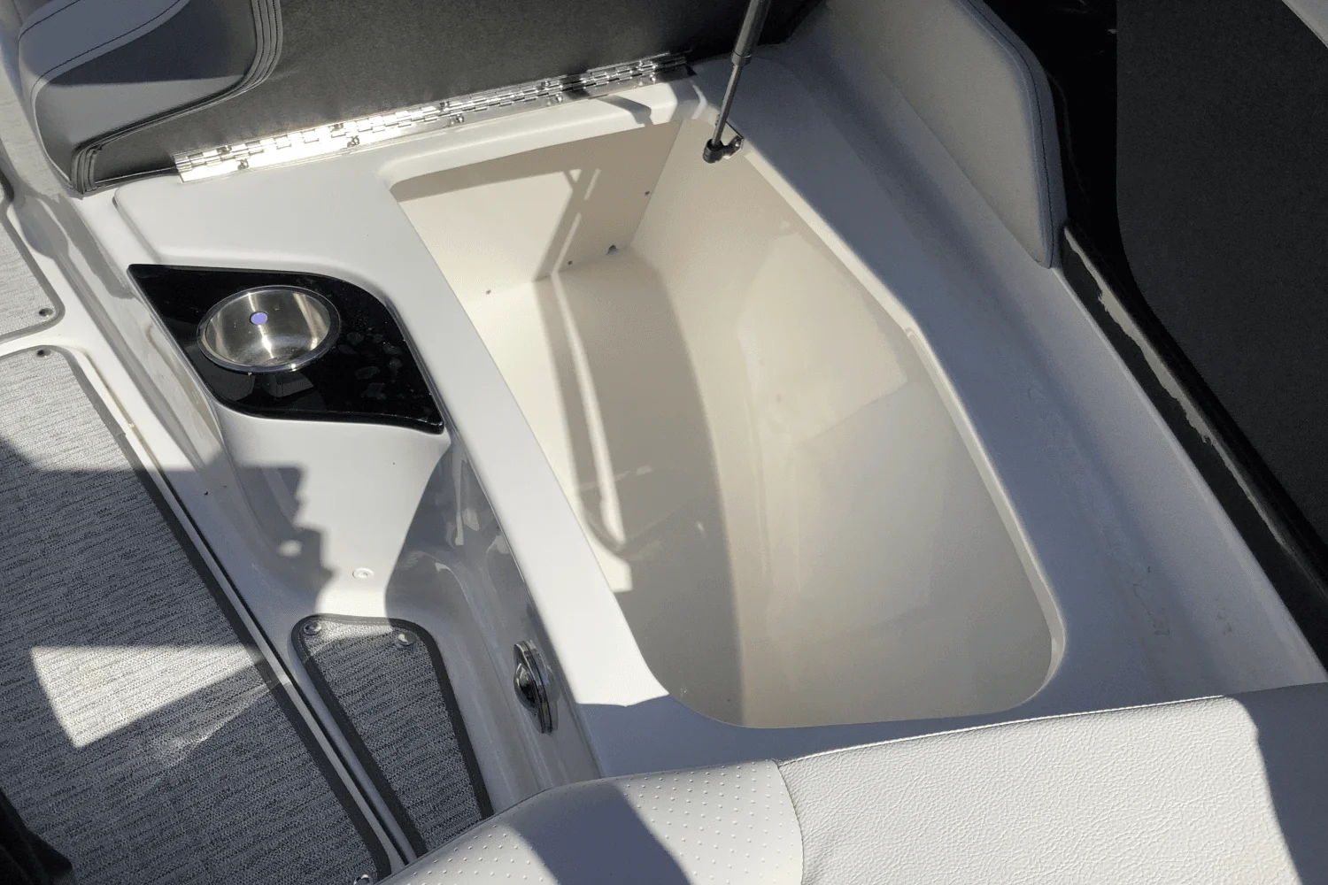 2025 Sea Ray SLX 260 Image Thumbnail #34