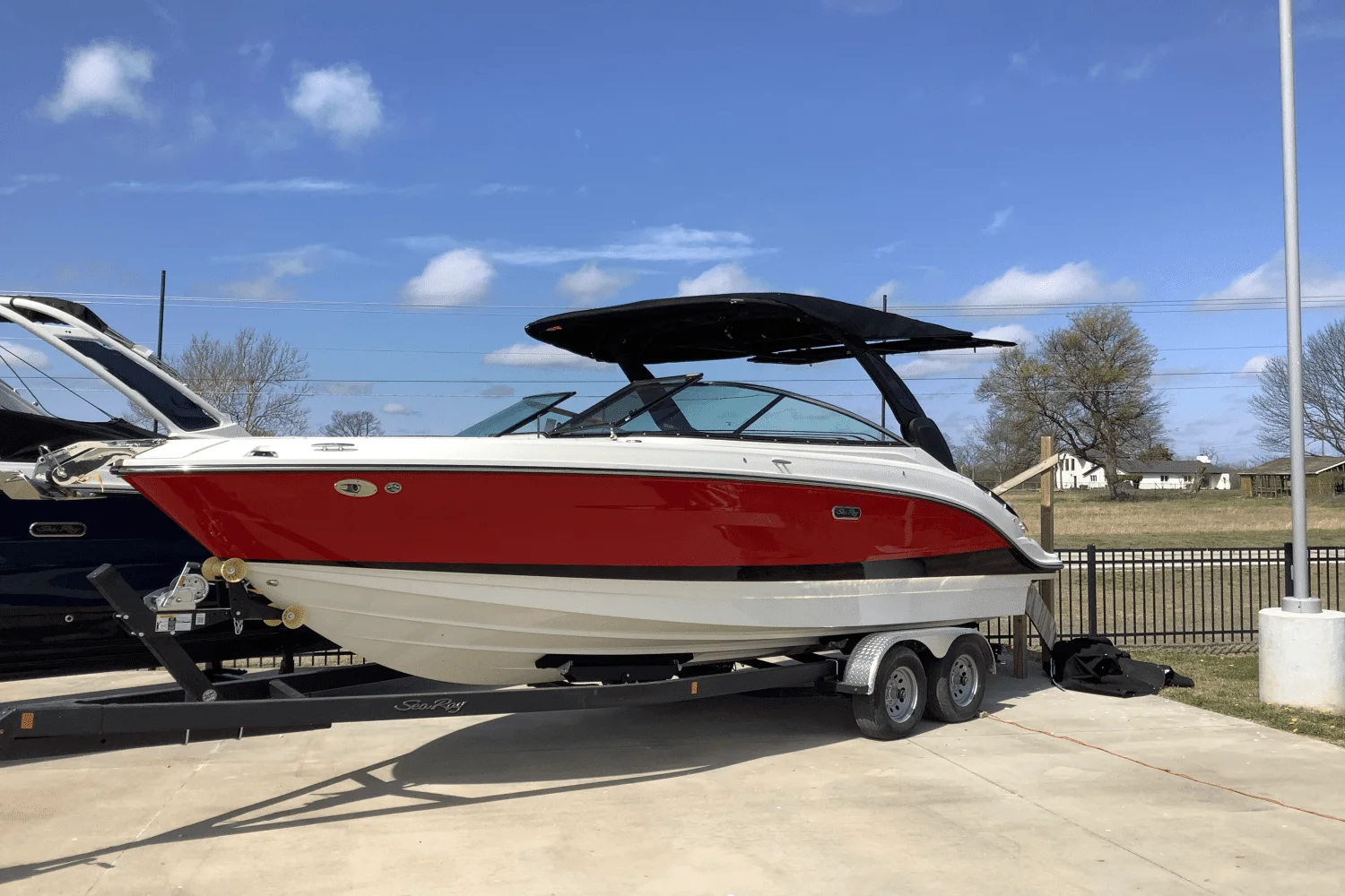 2025 Sea Ray SLX 260 Image Thumbnail #2