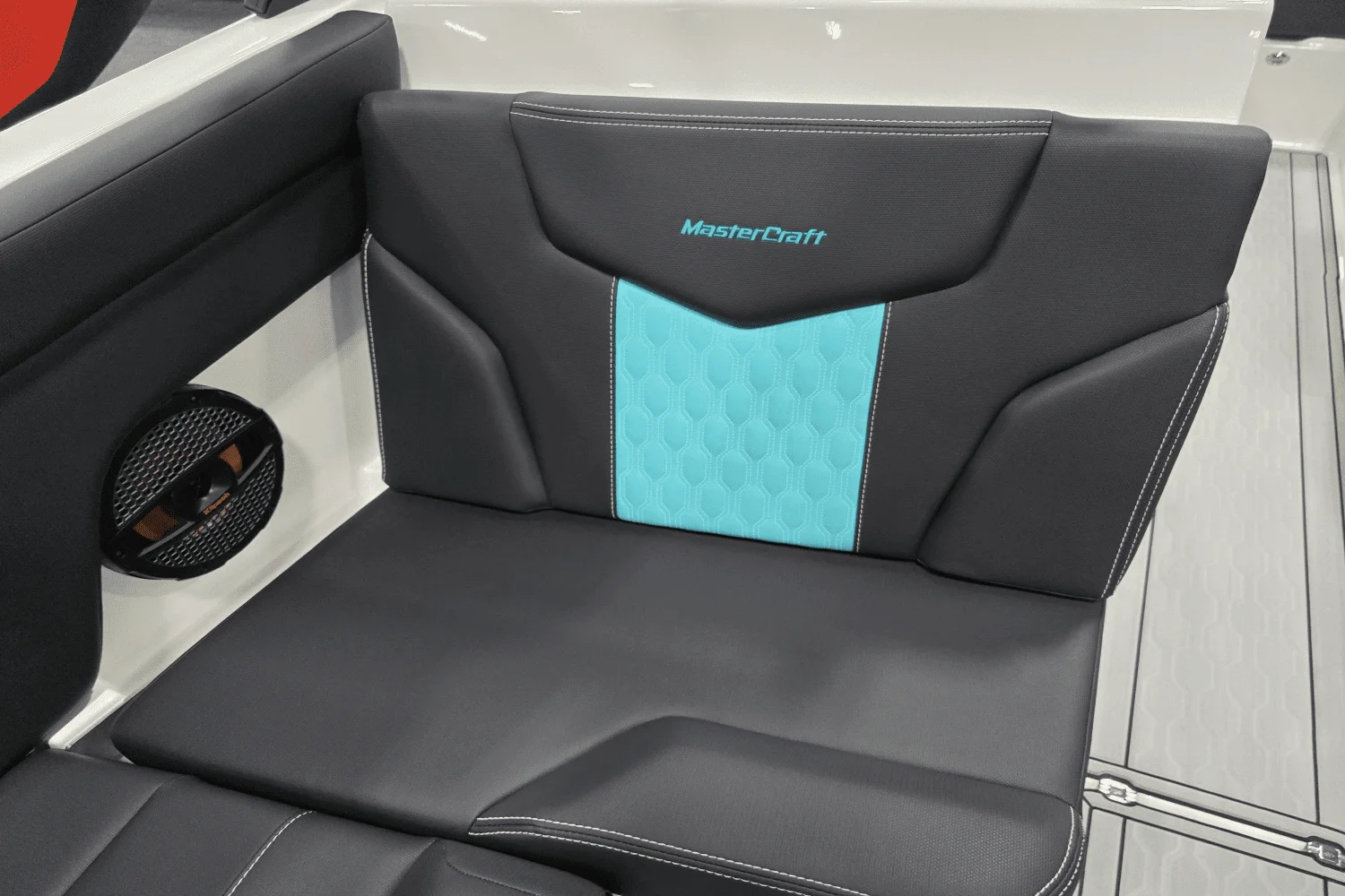 2025 Mastercraft XT23 Image Thumbnail #3