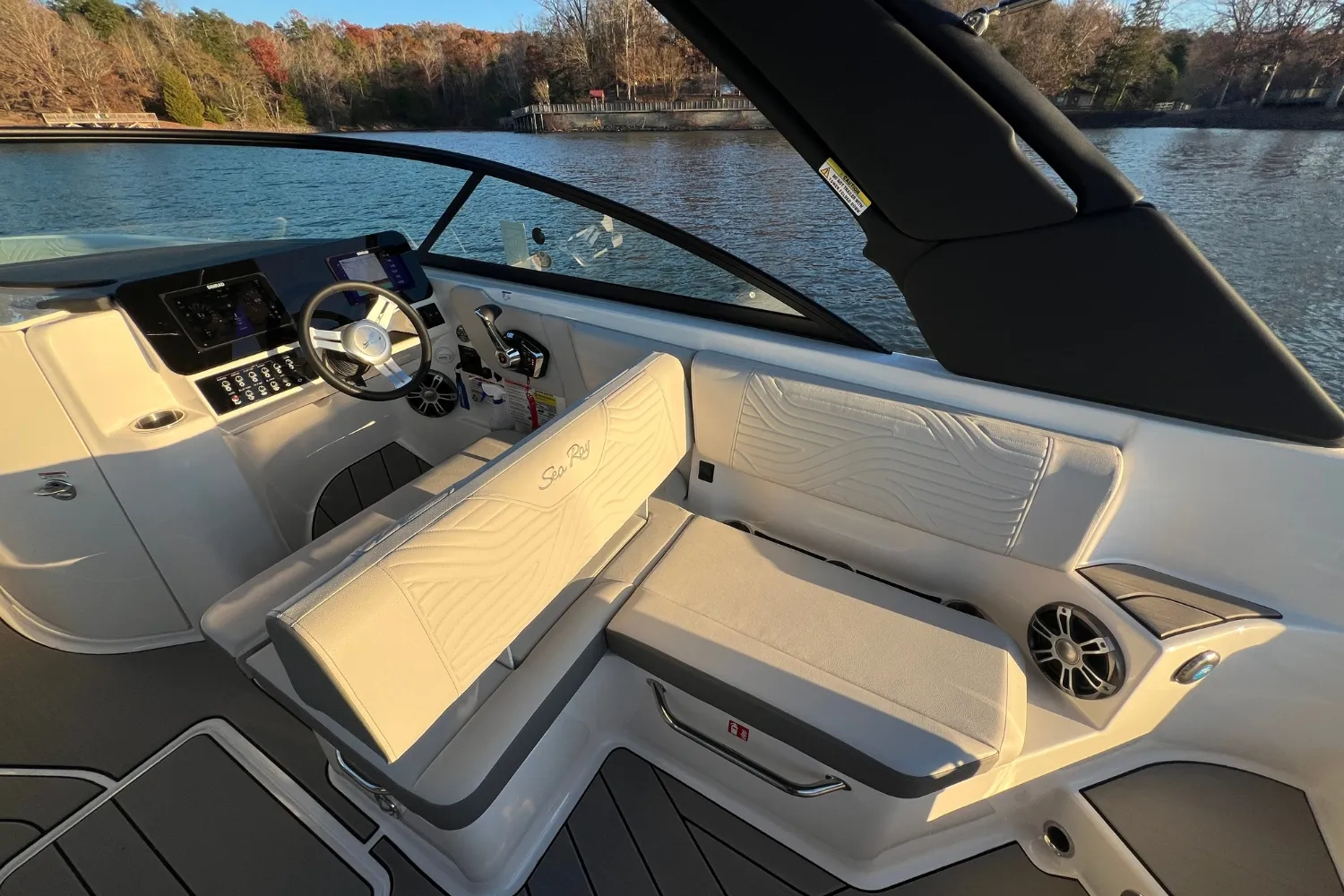 2025 Sea Ray SDX 250 Surf Image Thumbnail #13