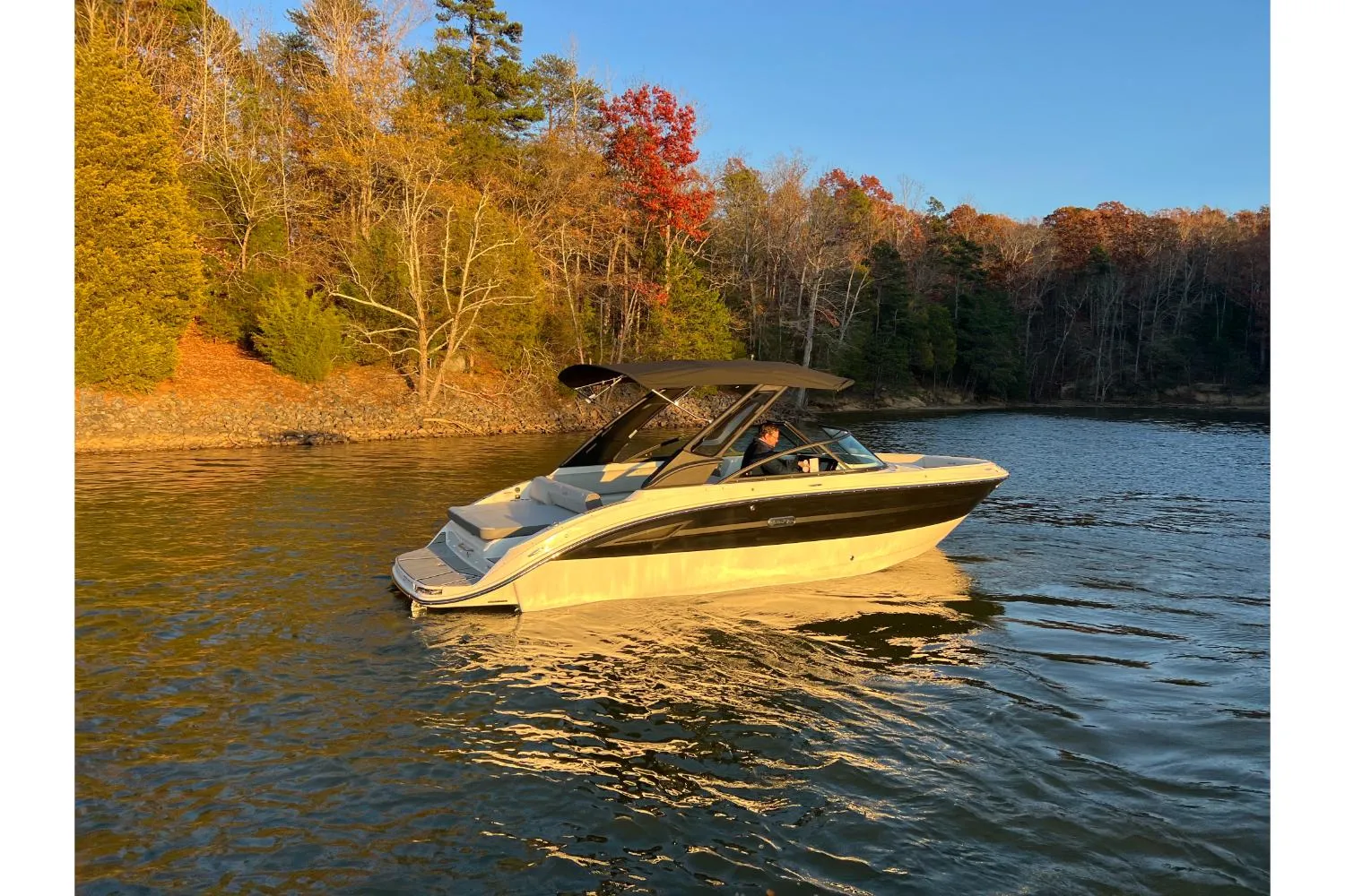 2025 Sea Ray SDX 250 Surf Image Thumbnail #2