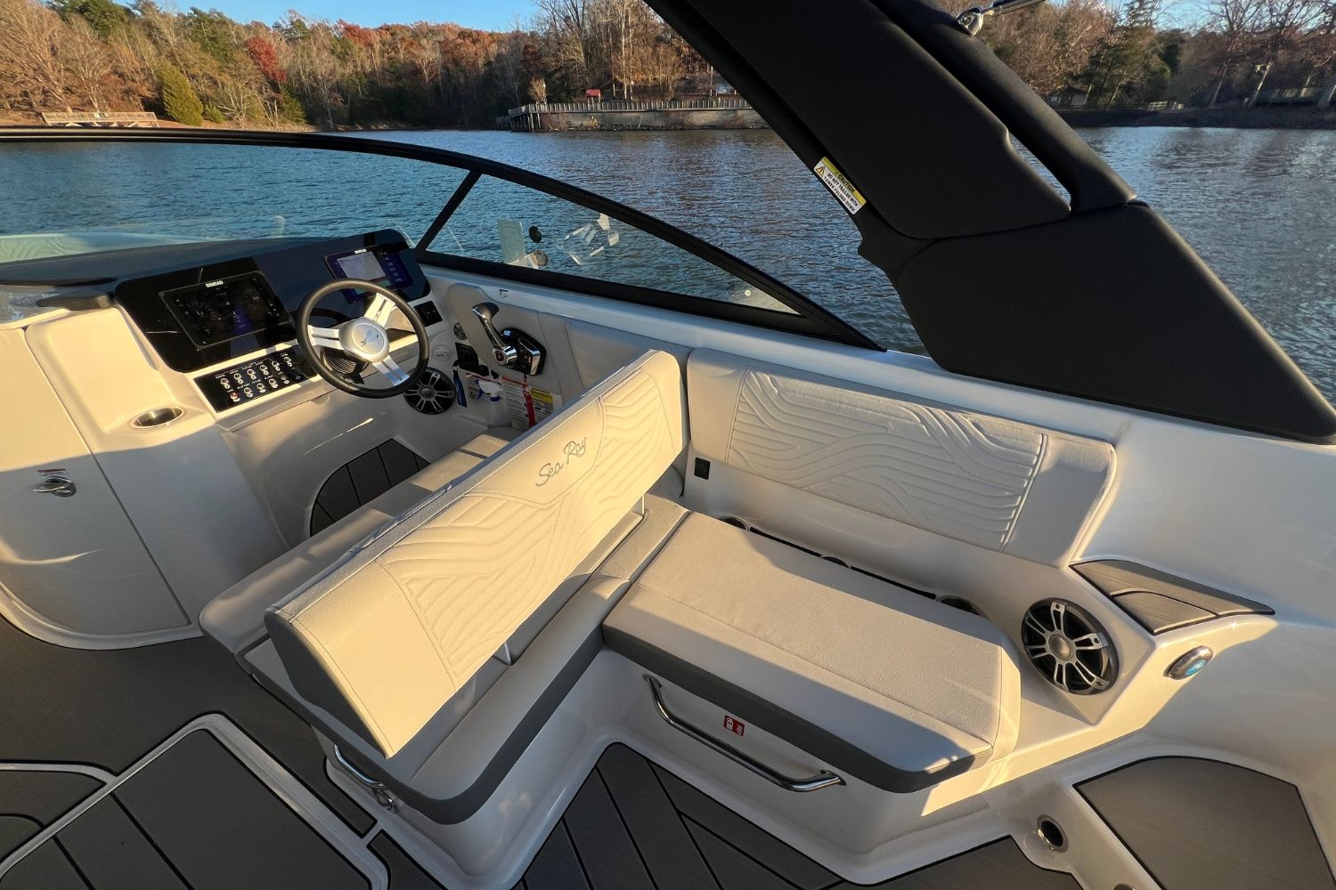 2025 Sea Ray SDX 250 Surf Image Thumbnail #13