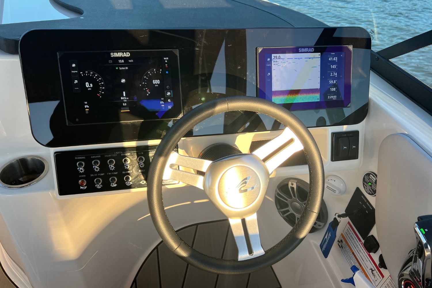 2025 Sea Ray SDX 250 Surf Image Thumbnail #16