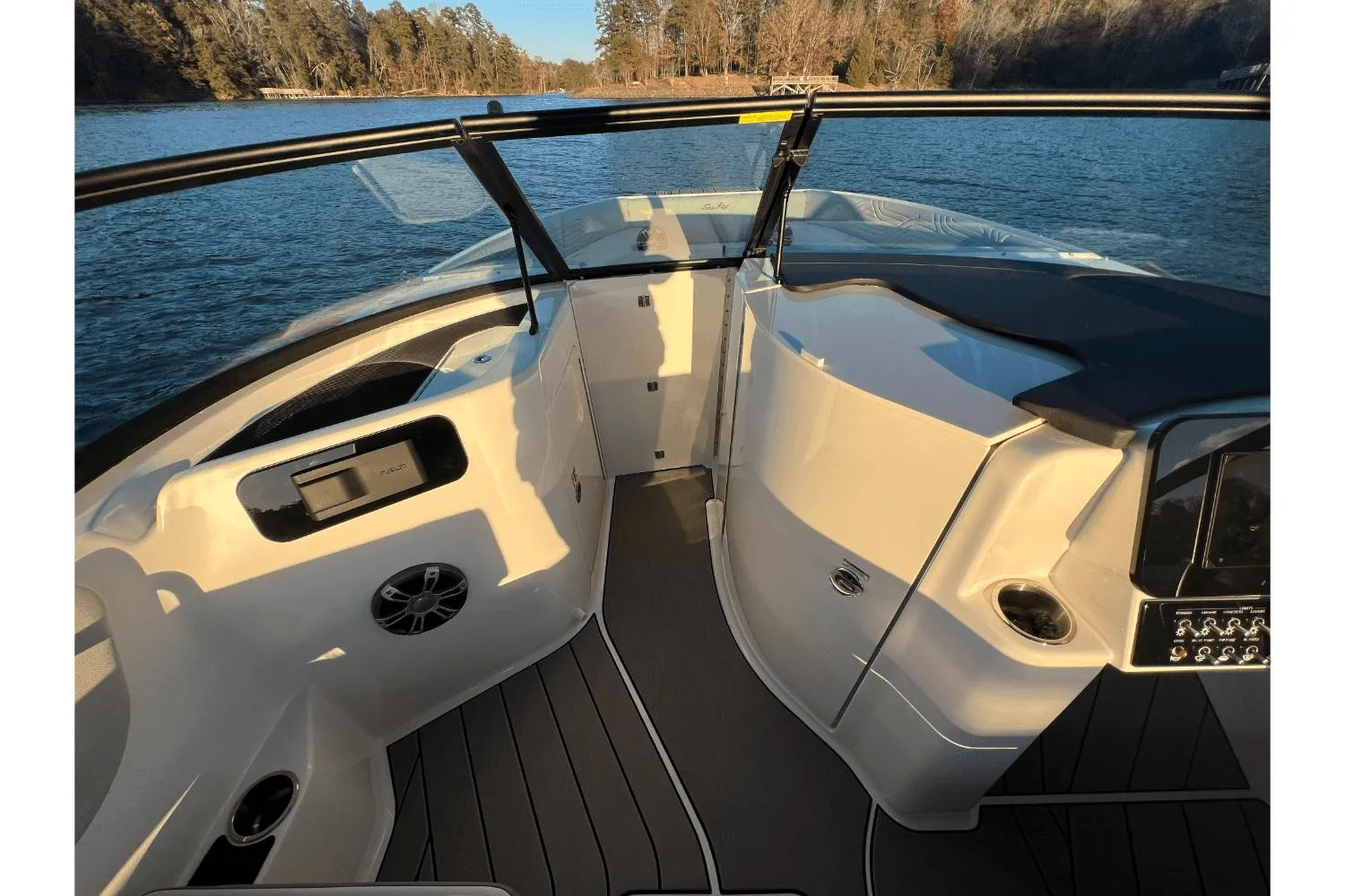 2025 Sea Ray SDX 250 Surf Image Thumbnail #23