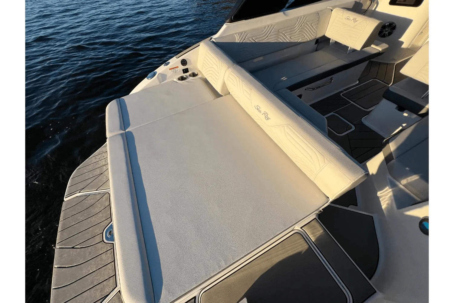2025 Sea Ray SDX 250 Surf Image Thumbnail #12