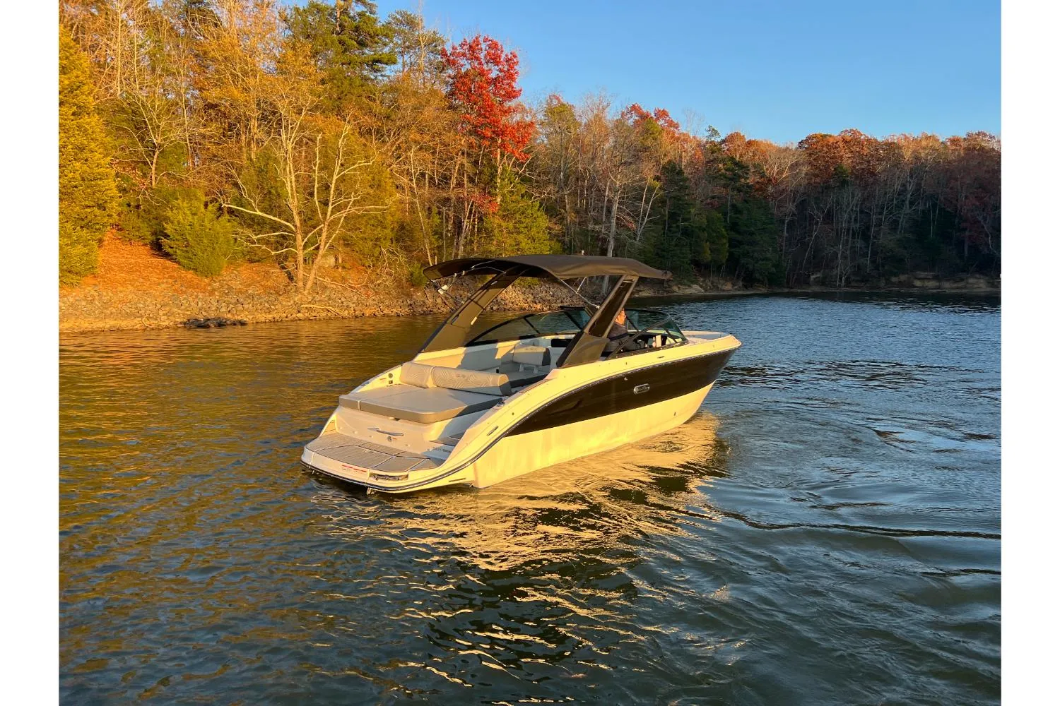 2025 Sea Ray SDX 250 Surf Image Thumbnail #3