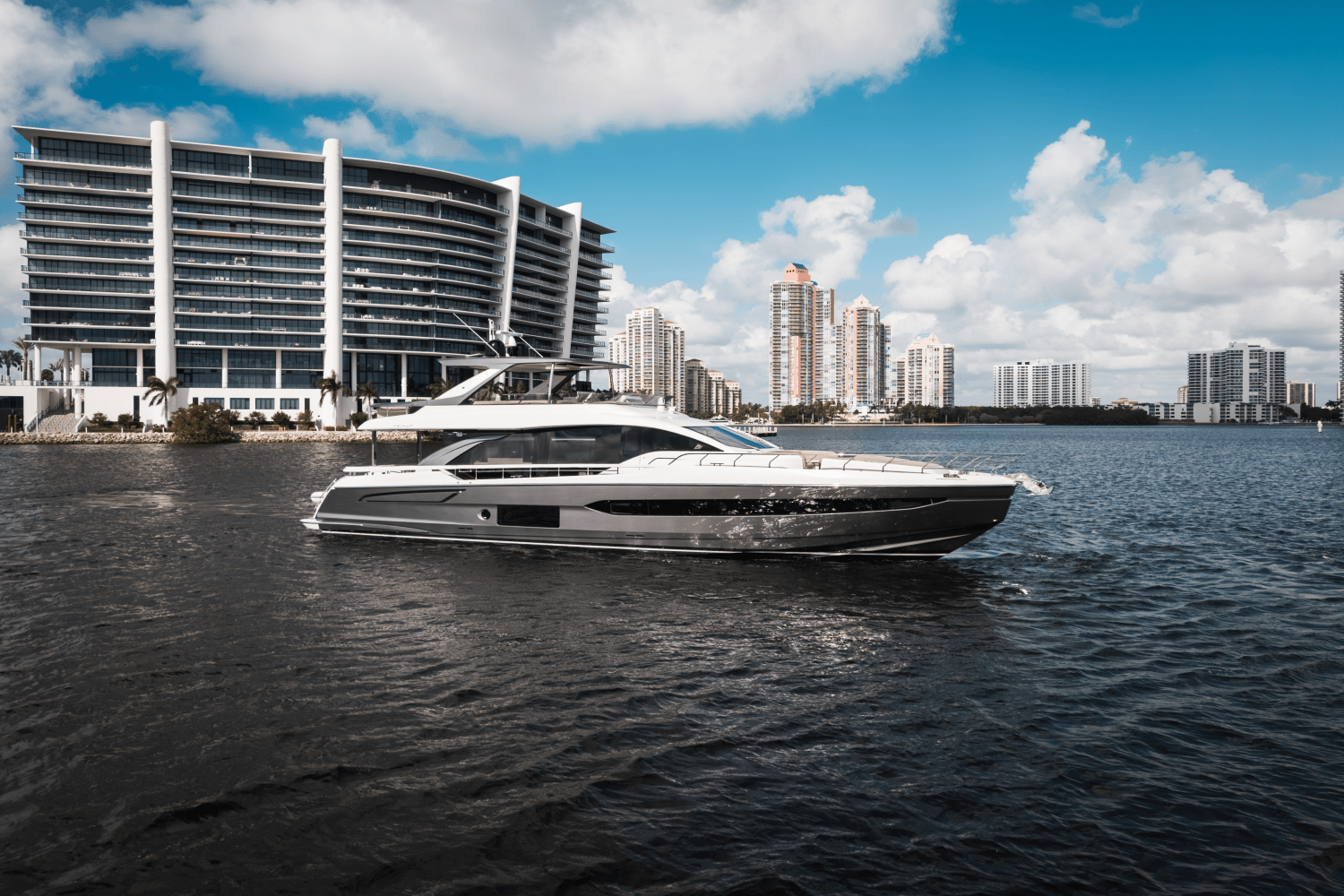 2024 Azimut 78 FLY Image Thumbnail #2