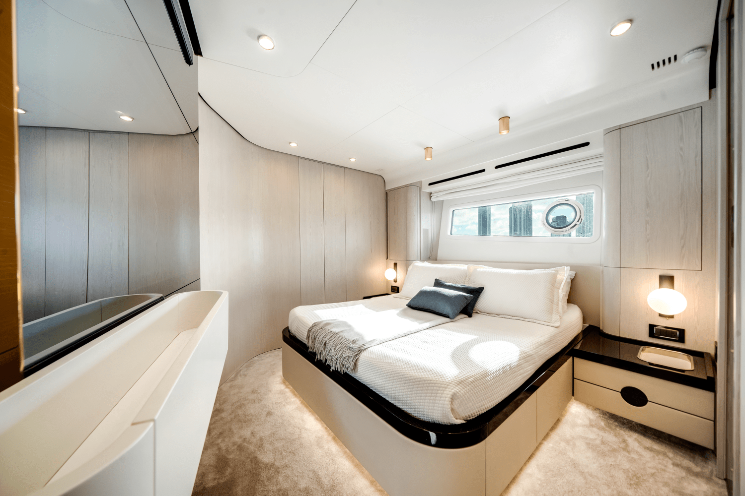 2024 Azimut 78 FLY Image Thumbnail #32