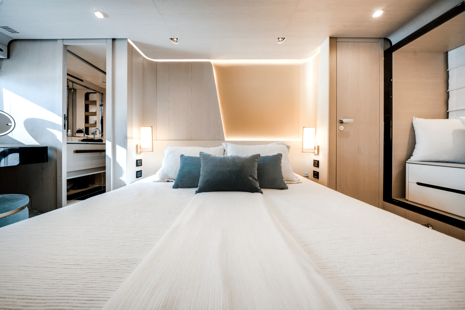 2024 Azimut 78 FLY Image Thumbnail #40