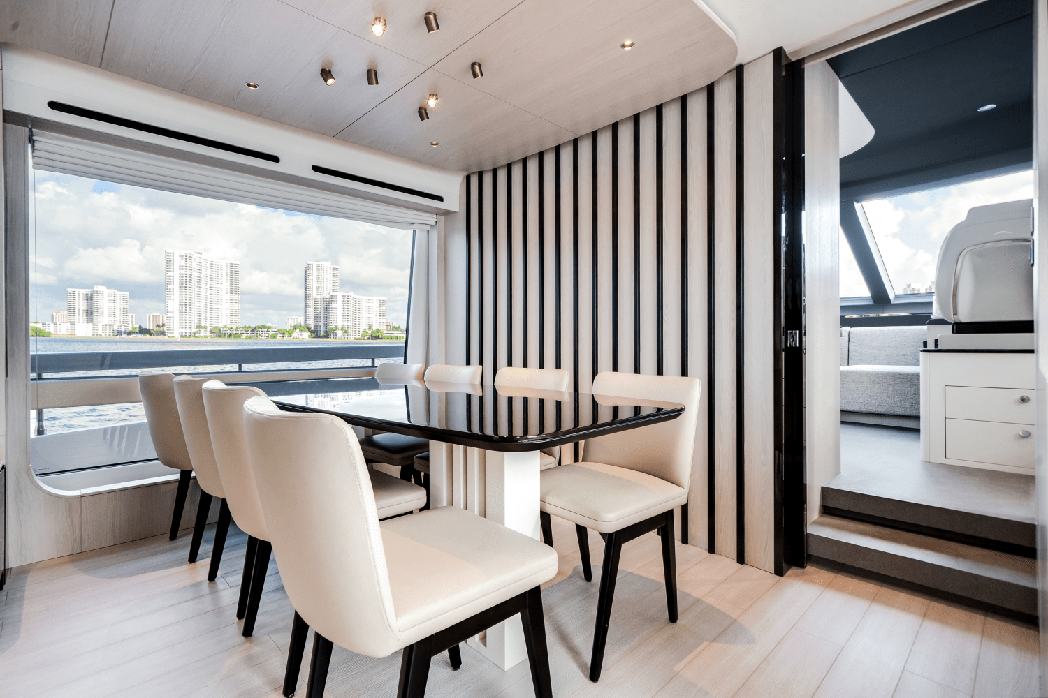 2024 Azimut 78 FLY Image Thumbnail #24