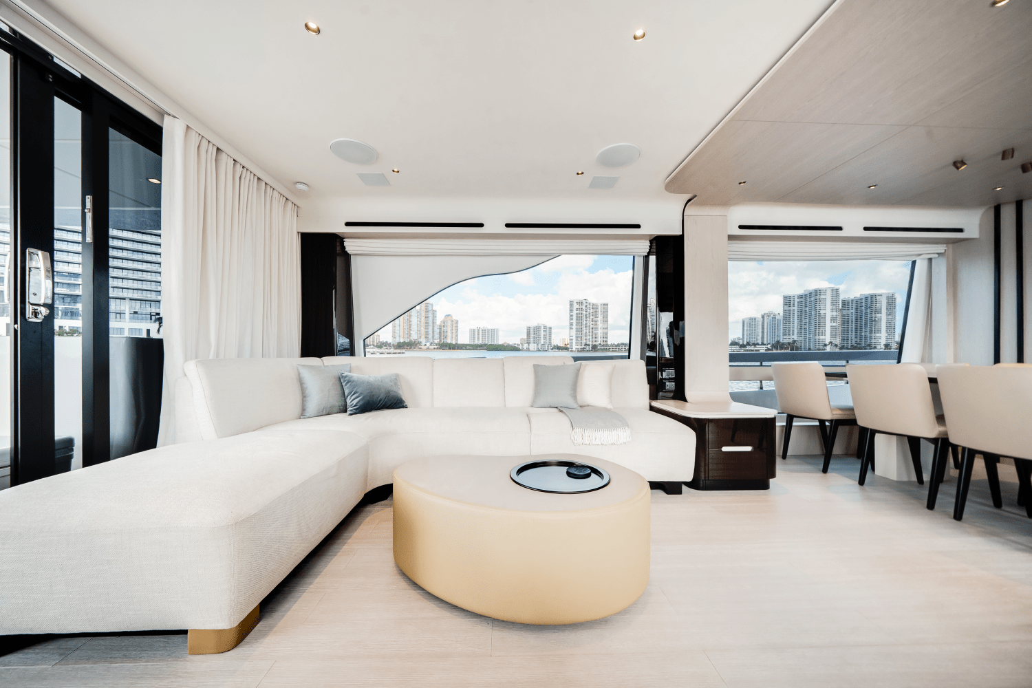 2024 Azimut 78 FLY Image Thumbnail #21