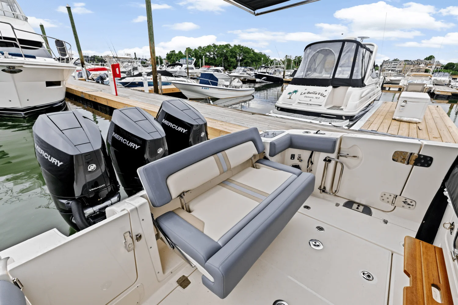 2025 Boston Whaler 350 Realm Image Thumbnail #10