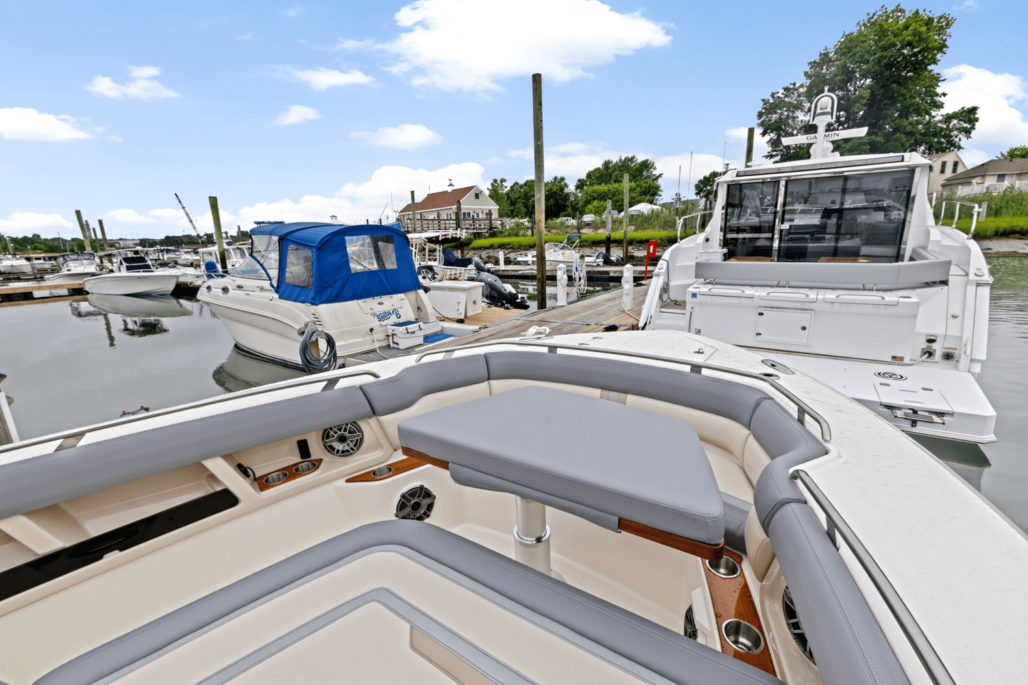 2025 Boston Whaler 350 Realm Image Thumbnail #43