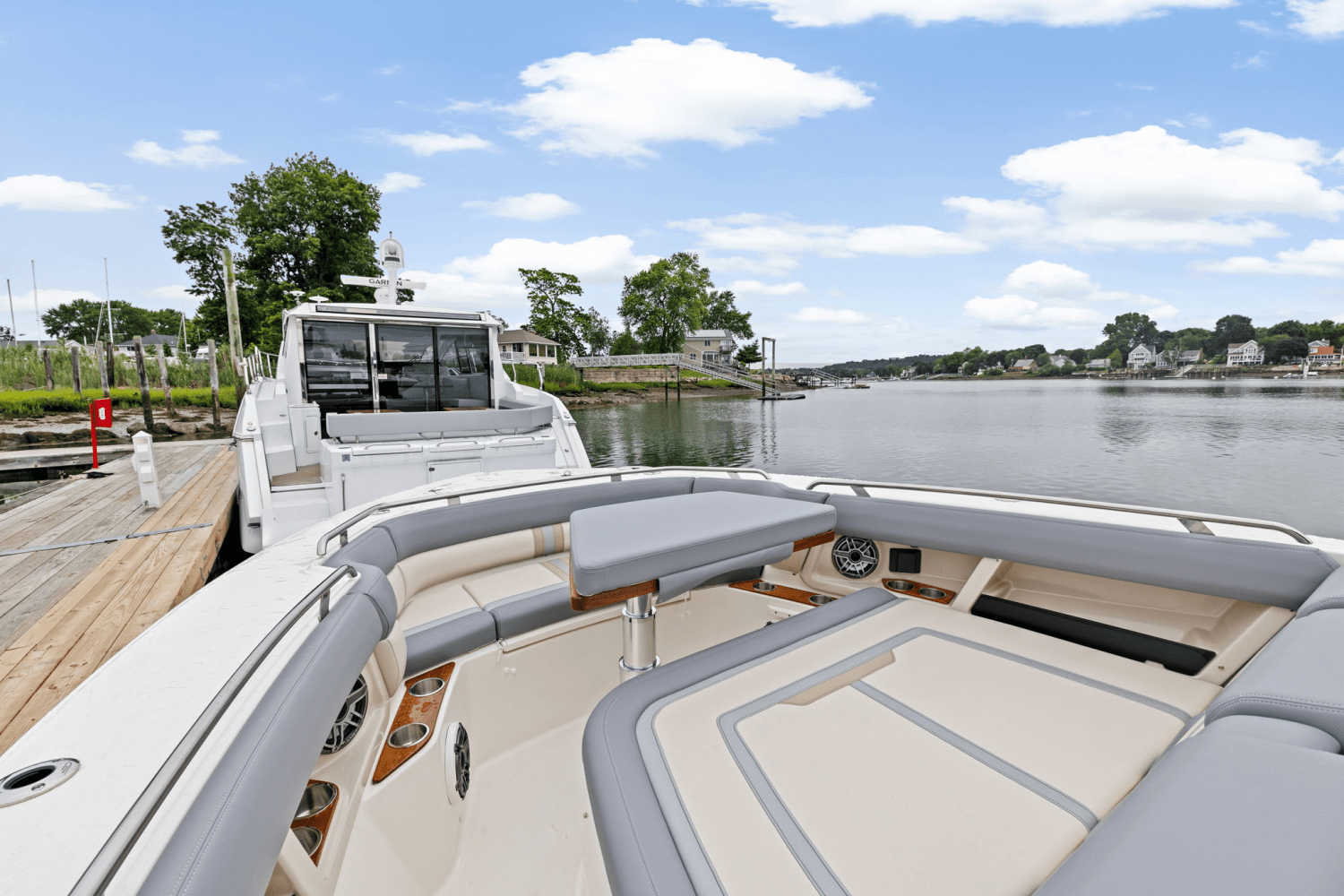 2025 Boston Whaler 350 Realm Image Thumbnail #36