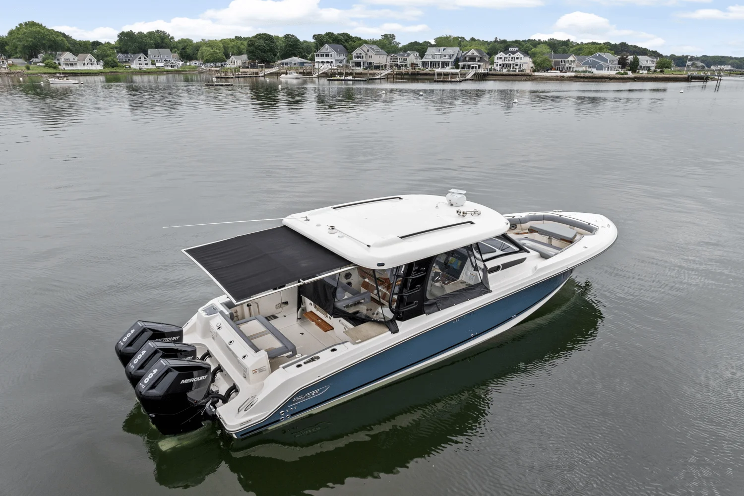 2025 Boston Whaler 350 Realm Image Thumbnail #4