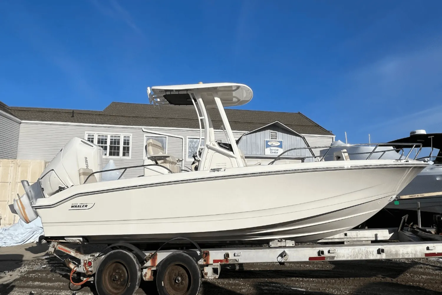 2025 Boston Whaler 250 Dauntless Image Thumbnail #0