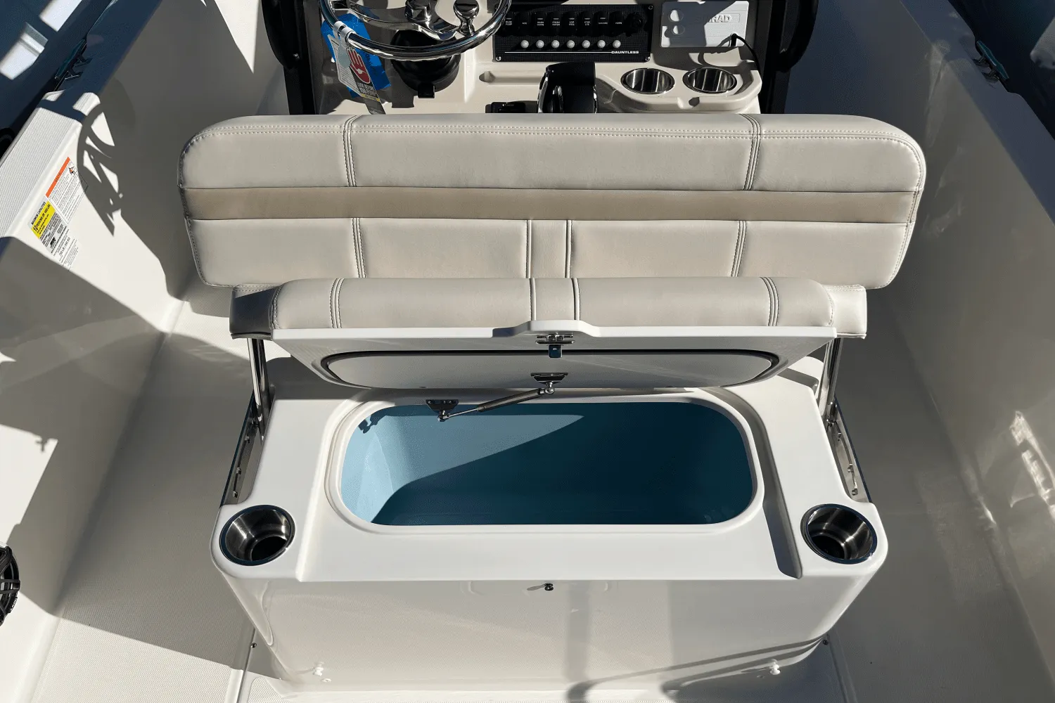 2025 Boston Whaler 250 Dauntless Image Thumbnail #10