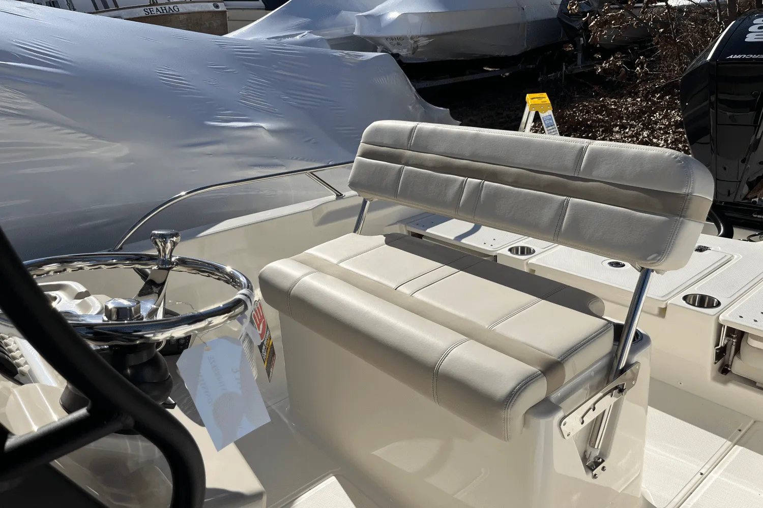 2025 Boston Whaler 250 Dauntless Image Thumbnail #8