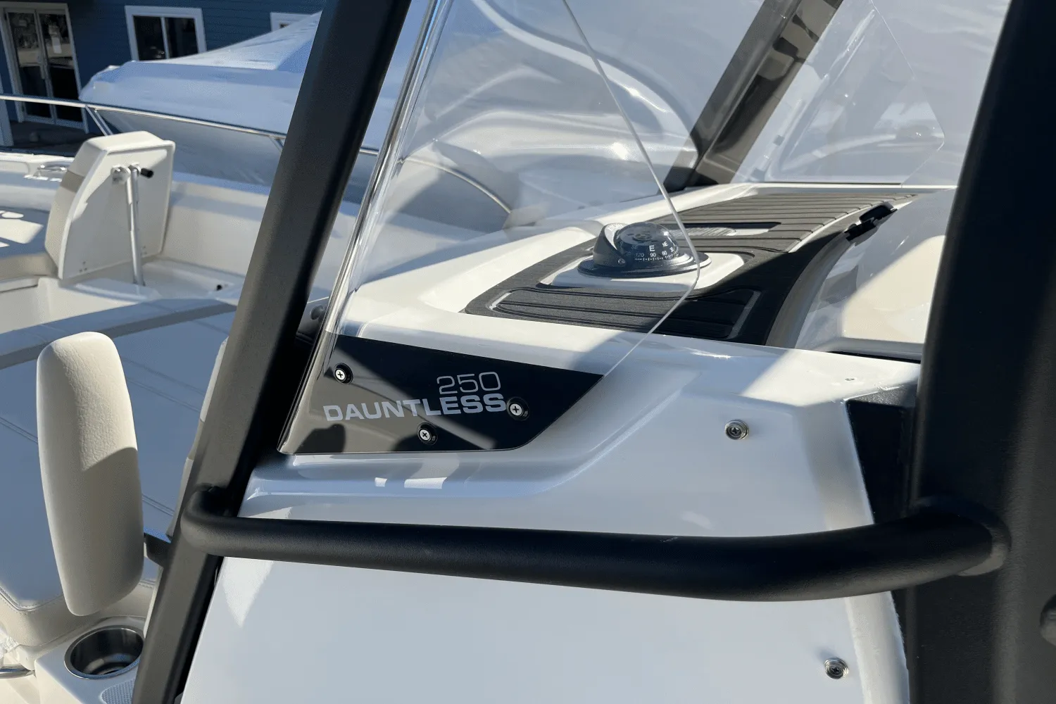 2025 Boston Whaler 250 Dauntless Image Thumbnail #13