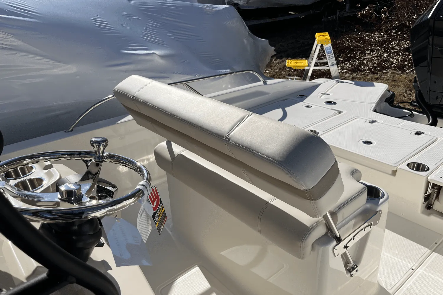 2025 Boston Whaler 250 Dauntless Image Thumbnail #9
