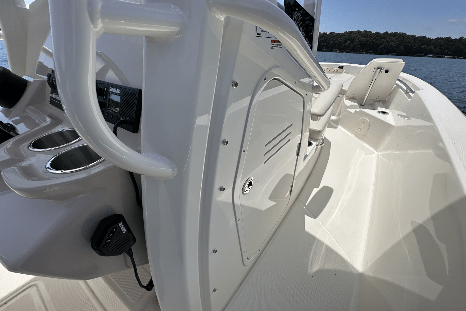 2025 Boston Whaler 250 Dauntless Image Thumbnail #26