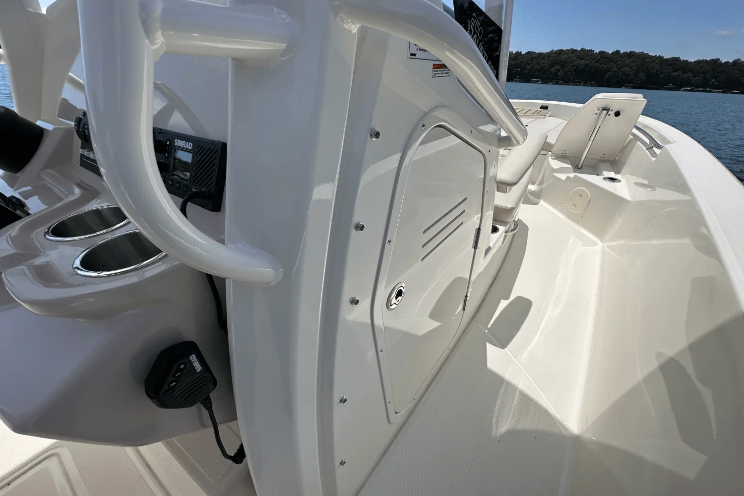 2025 Boston Whaler 250 Dauntless Image Thumbnail #26