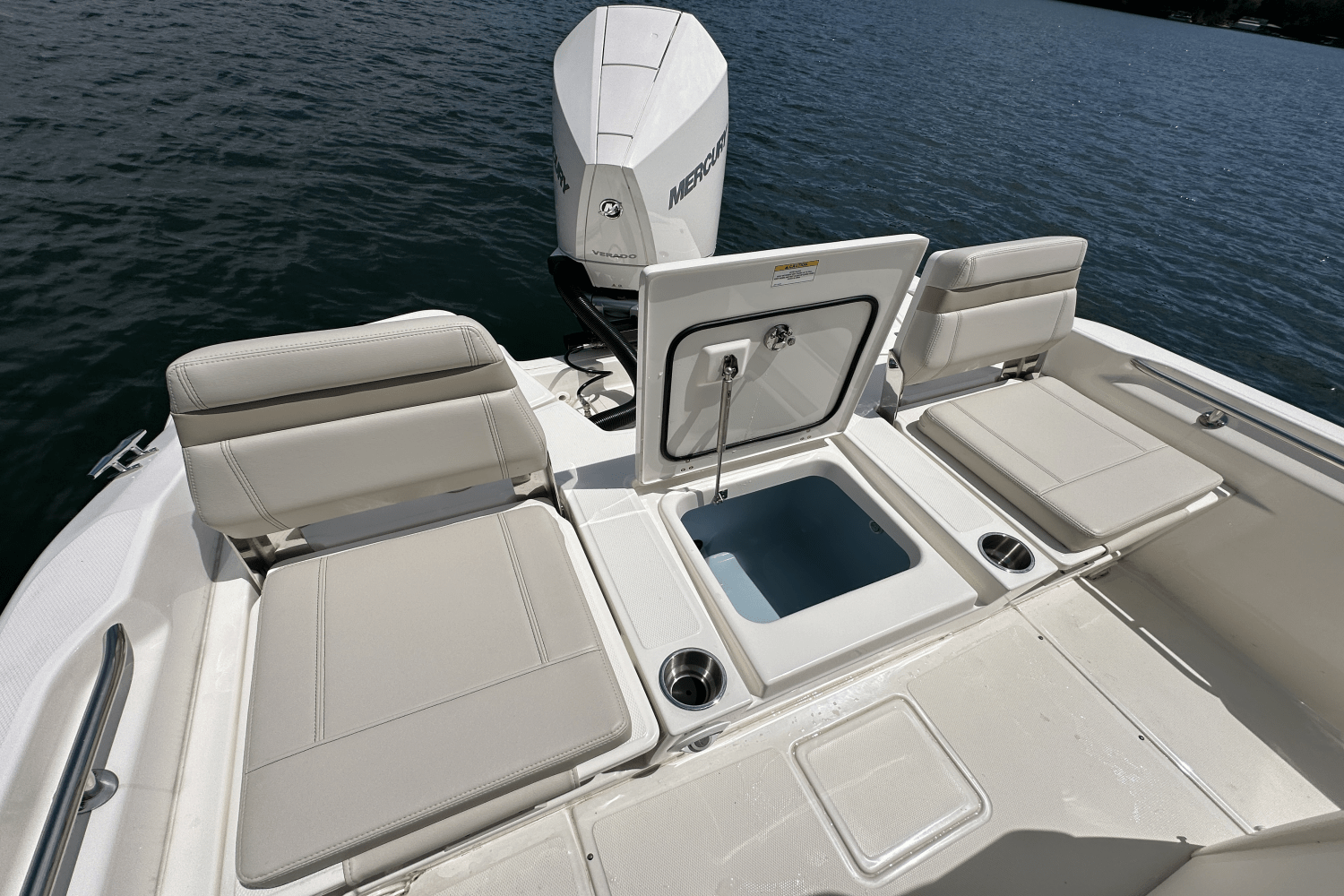 2025 Boston Whaler 250 Dauntless Image Thumbnail #22
