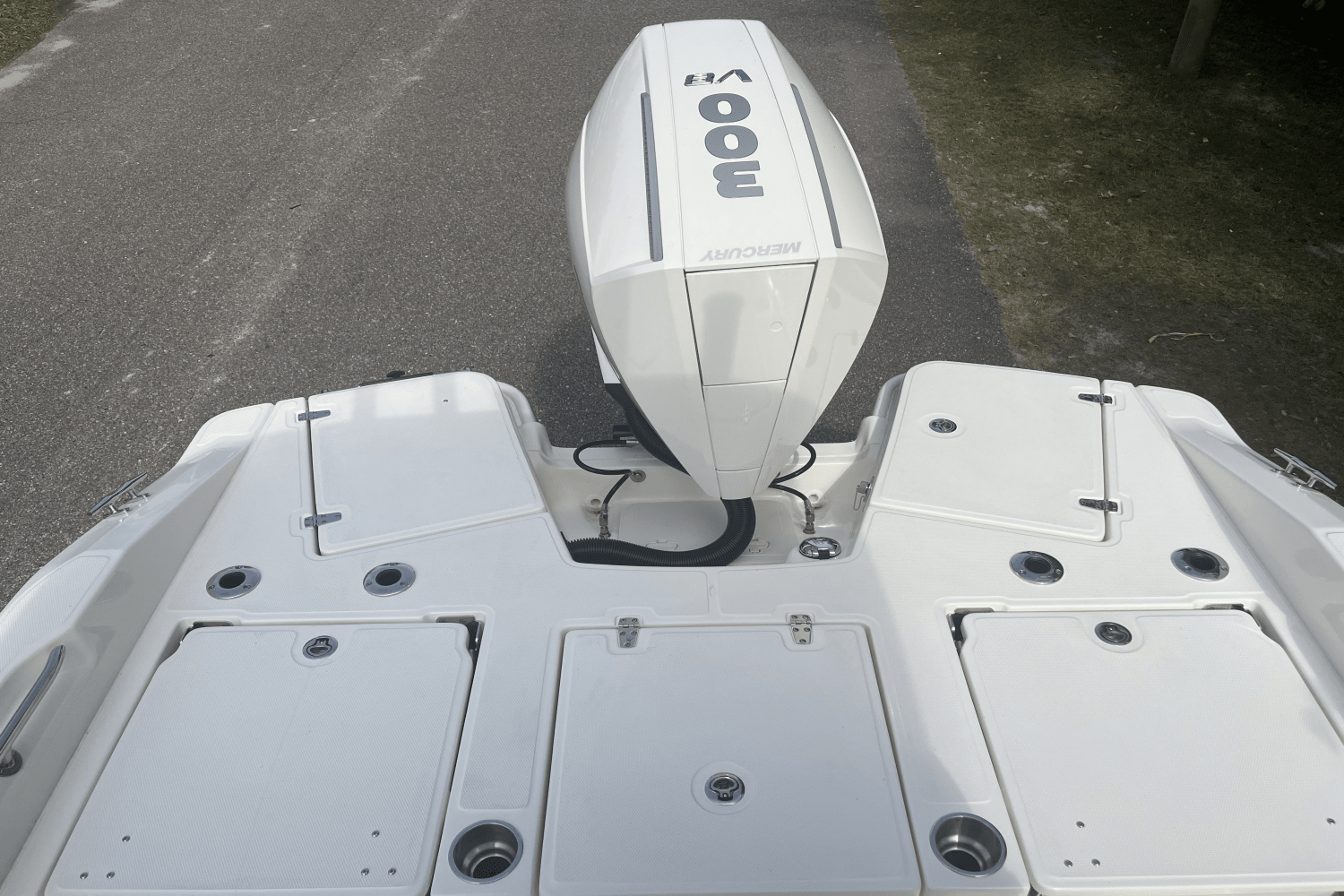2025 Boston Whaler 250 Dauntless Image Thumbnail #2