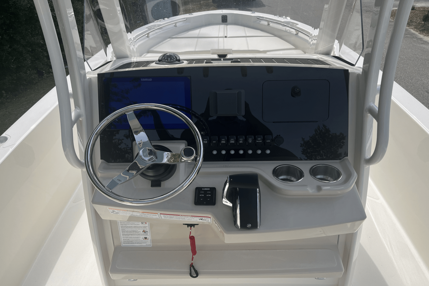 2025 Boston Whaler 250 Dauntless Image Thumbnail #5