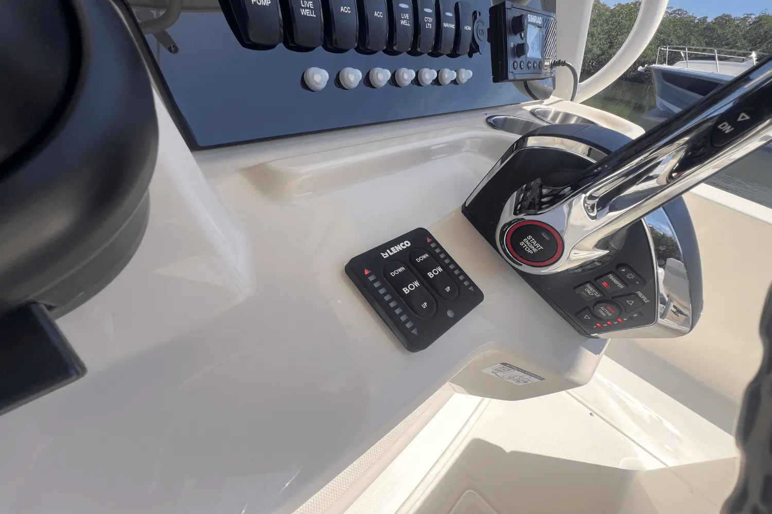 2025 Boston Whaler 250 Dauntless Image Thumbnail #22