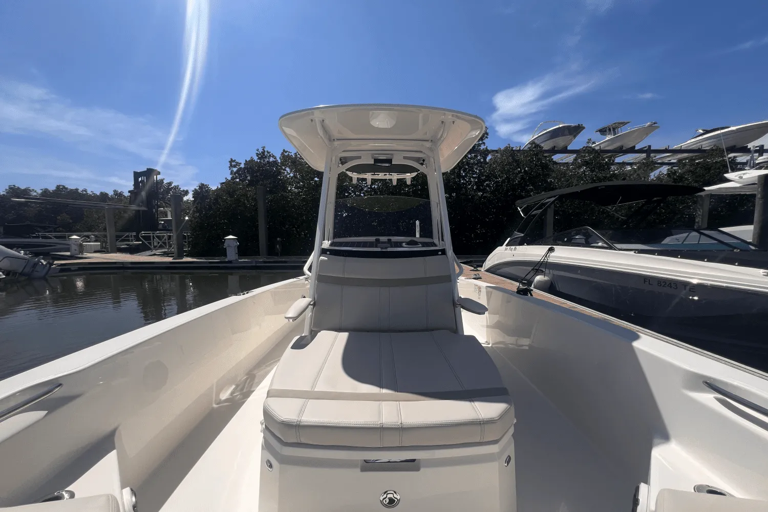 2025 Boston Whaler 250 Dauntless Image Thumbnail #27