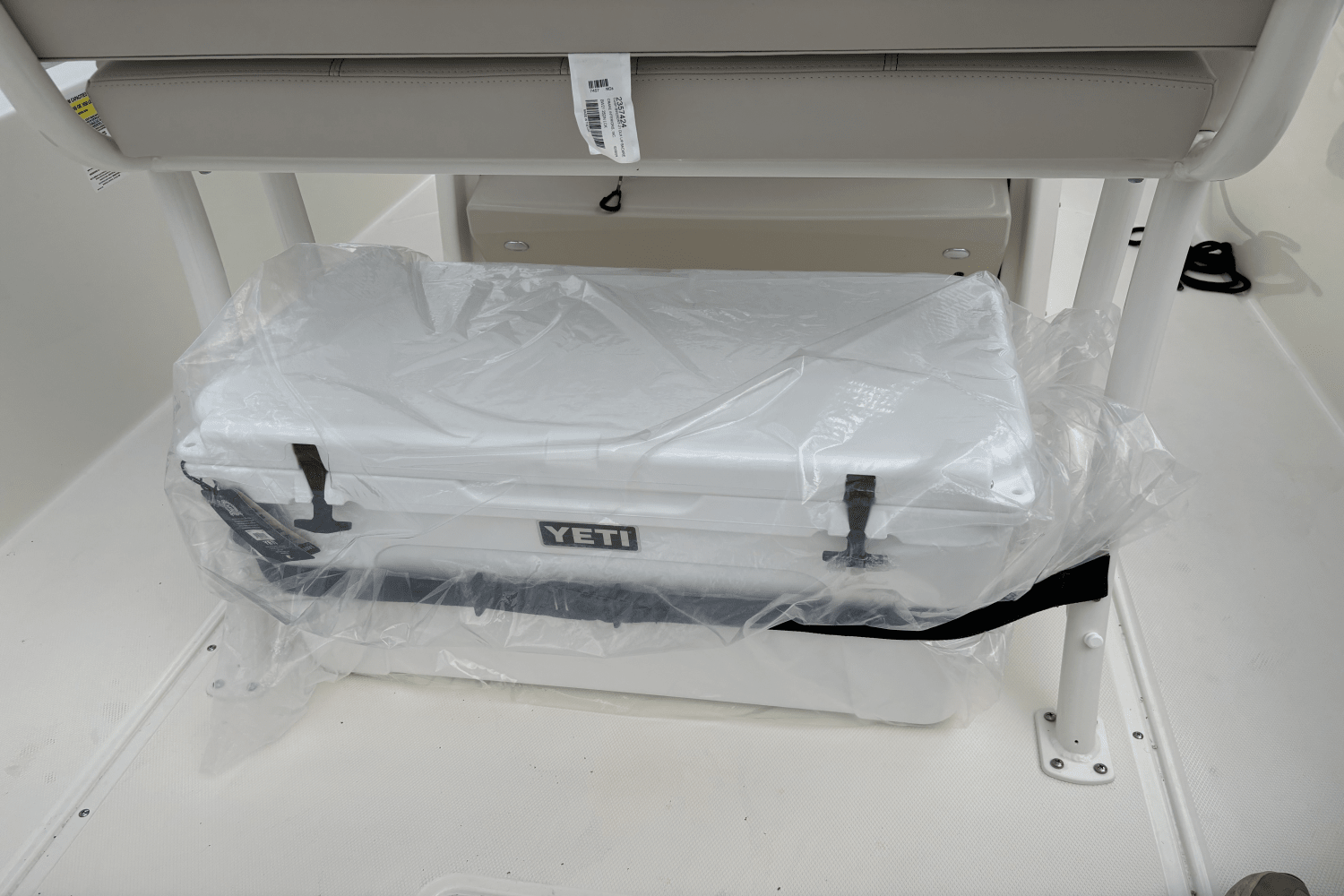 2025 Boston Whaler 250 Dauntless Image Thumbnail #14