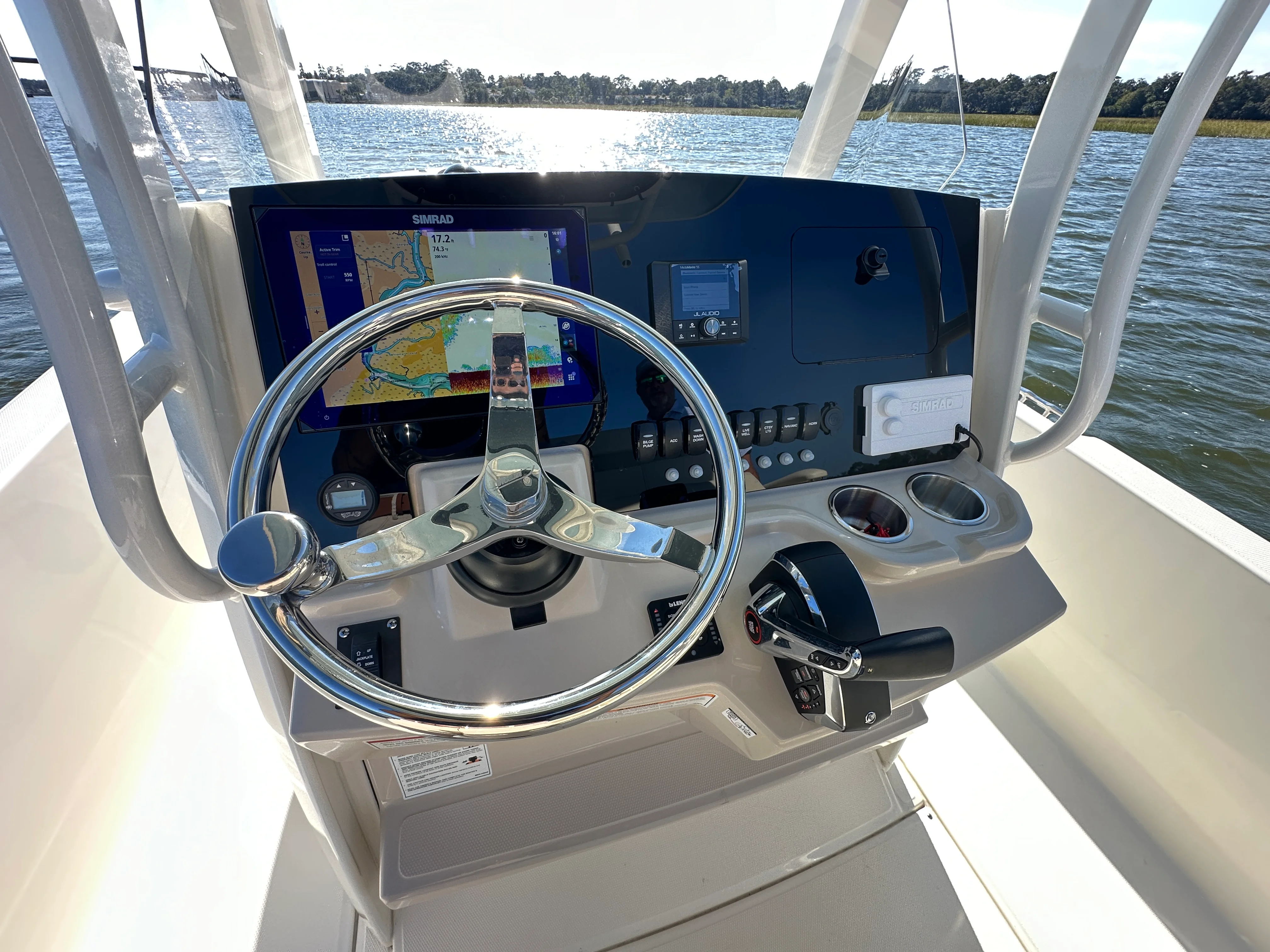 2025 Boston Whaler 250 Dauntless Image Thumbnail #21