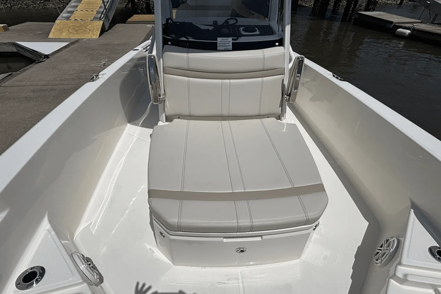 2025 Boston Whaler 250 Dauntless Image Thumbnail #18