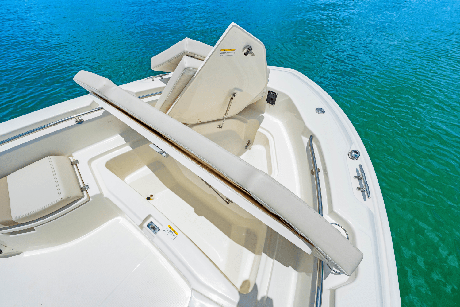 2025 Boston Whaler 250 Dauntless Image Thumbnail #23