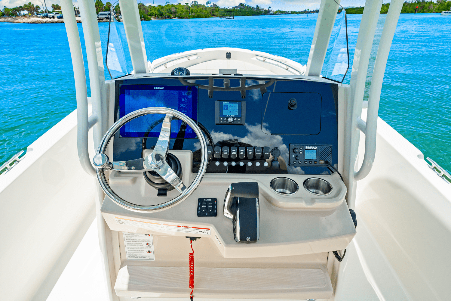 2025 Boston Whaler 250 Dauntless Image Thumbnail #34
