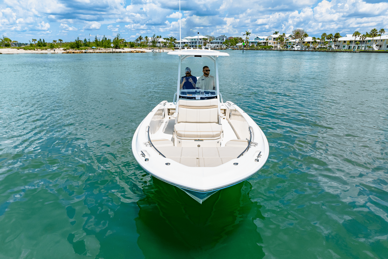 2025 Boston Whaler 250 Dauntless Image Thumbnail #14