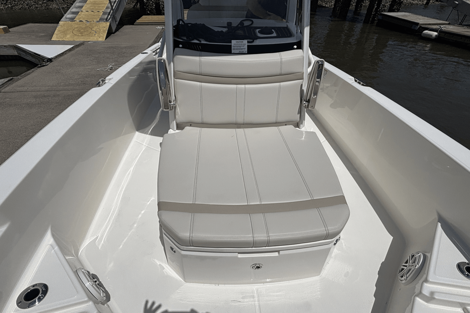 2025 Boston Whaler 250 Dauntless Image Thumbnail #13