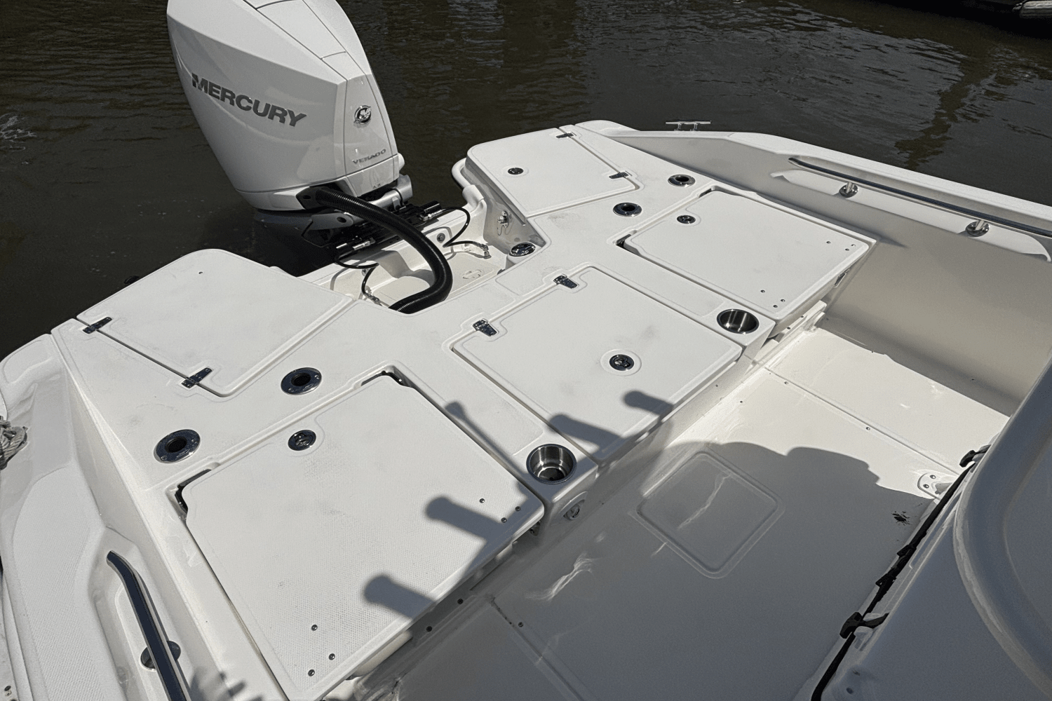2025 Boston Whaler 250 Dauntless Image Thumbnail #15
