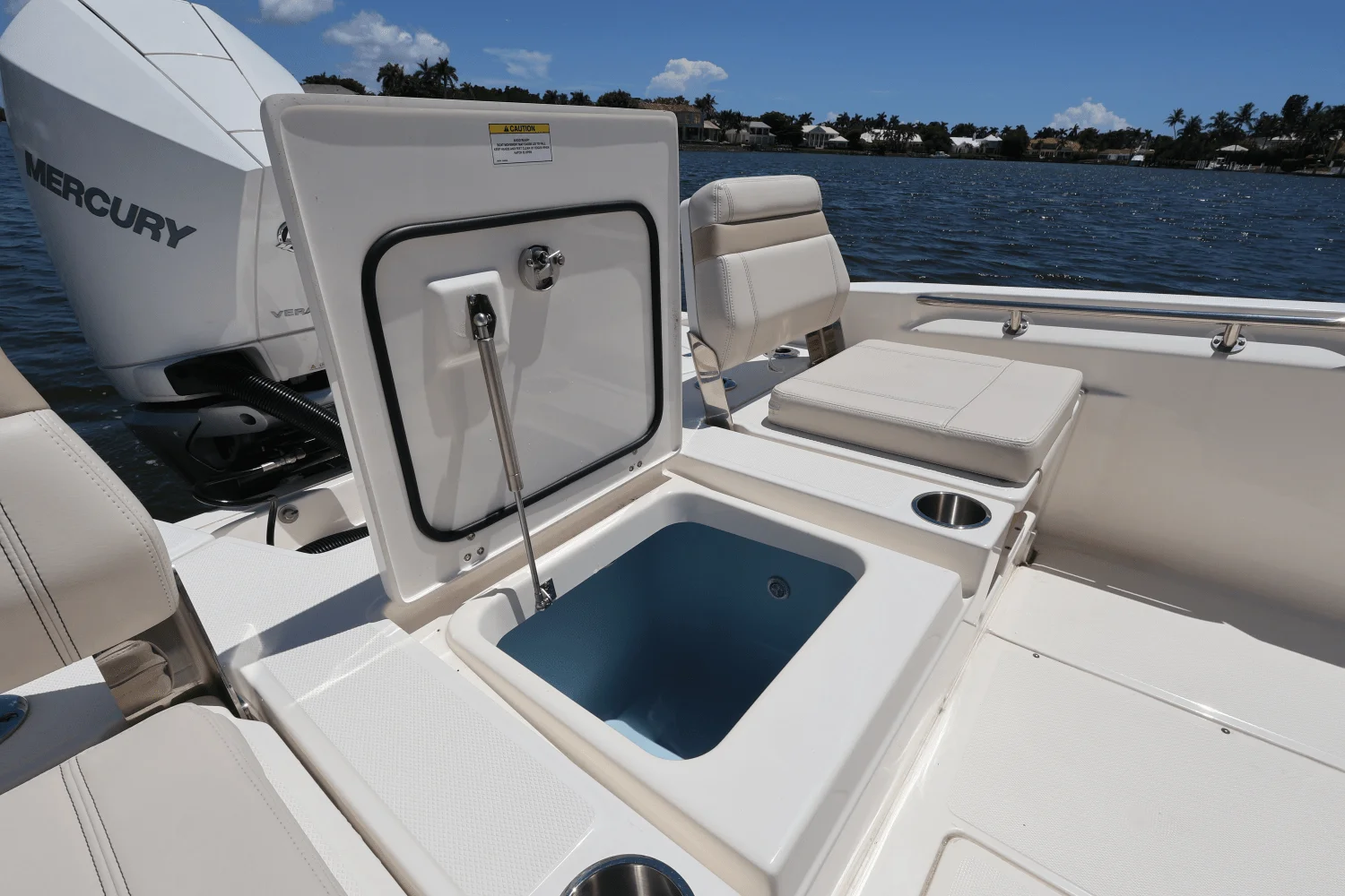 2025 Boston Whaler 250 Dauntless Image Thumbnail #38