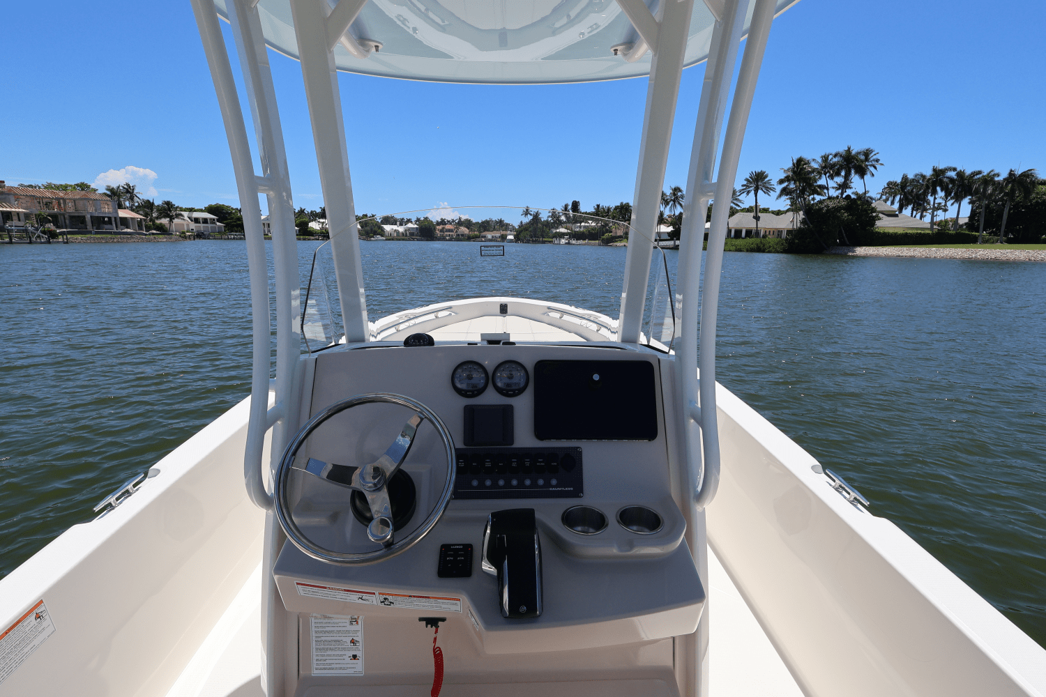 2025 Boston Whaler 250 Dauntless Image Thumbnail #27