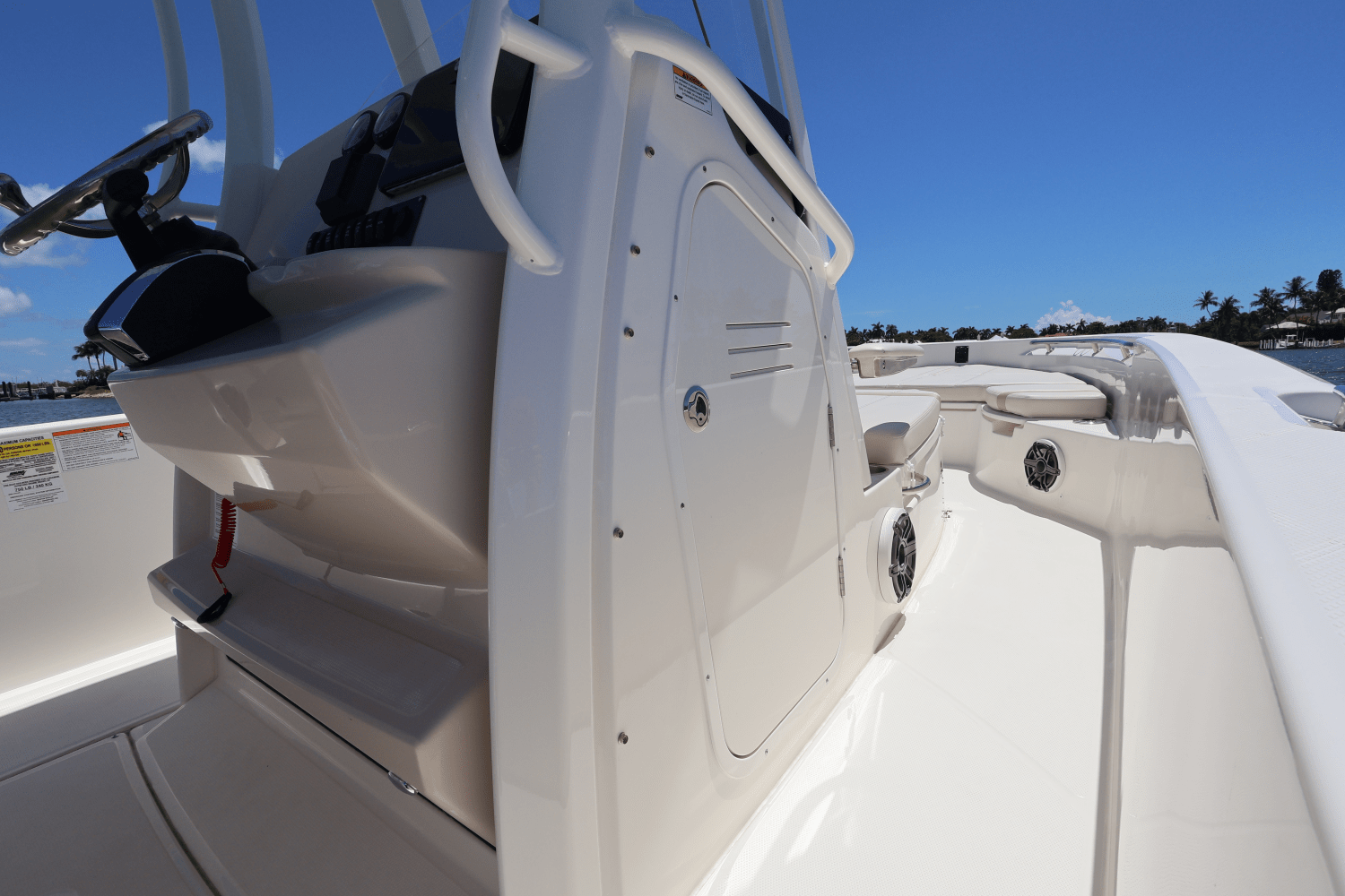 2025 Boston Whaler 250 Dauntless Image Thumbnail #32