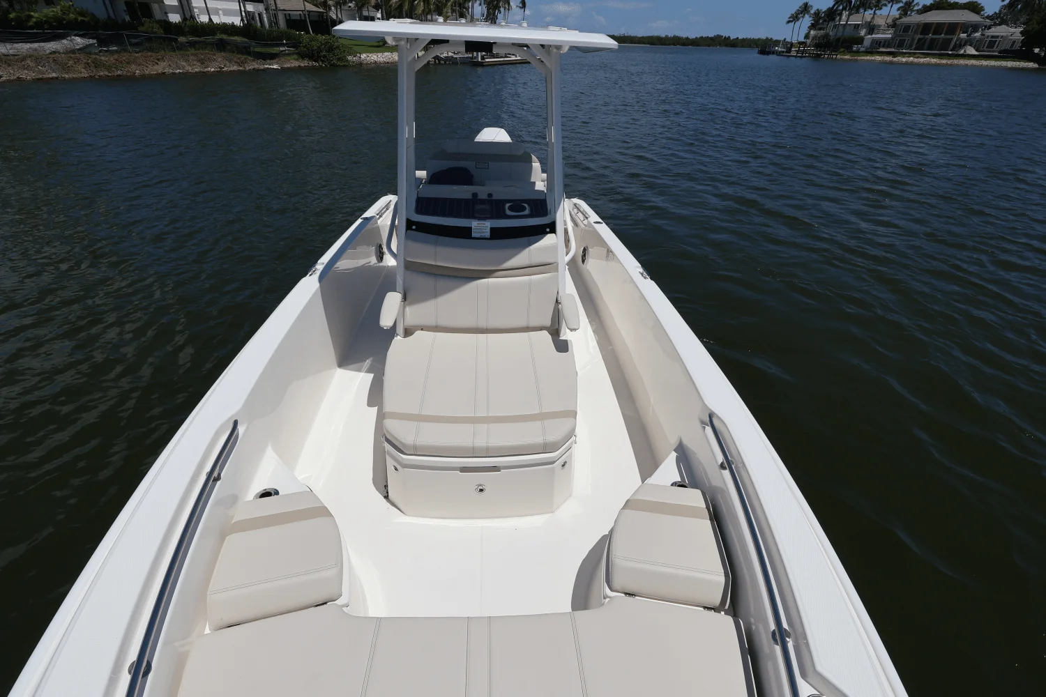 2025 Boston Whaler 250 Dauntless Image Thumbnail #19