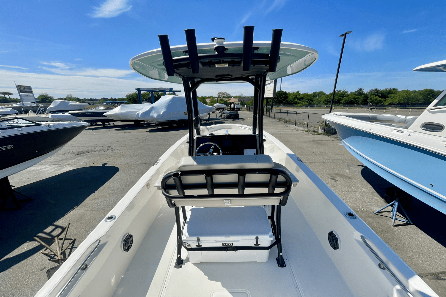 2025 Boston Whaler 250 Dauntless Image Thumbnail #9
