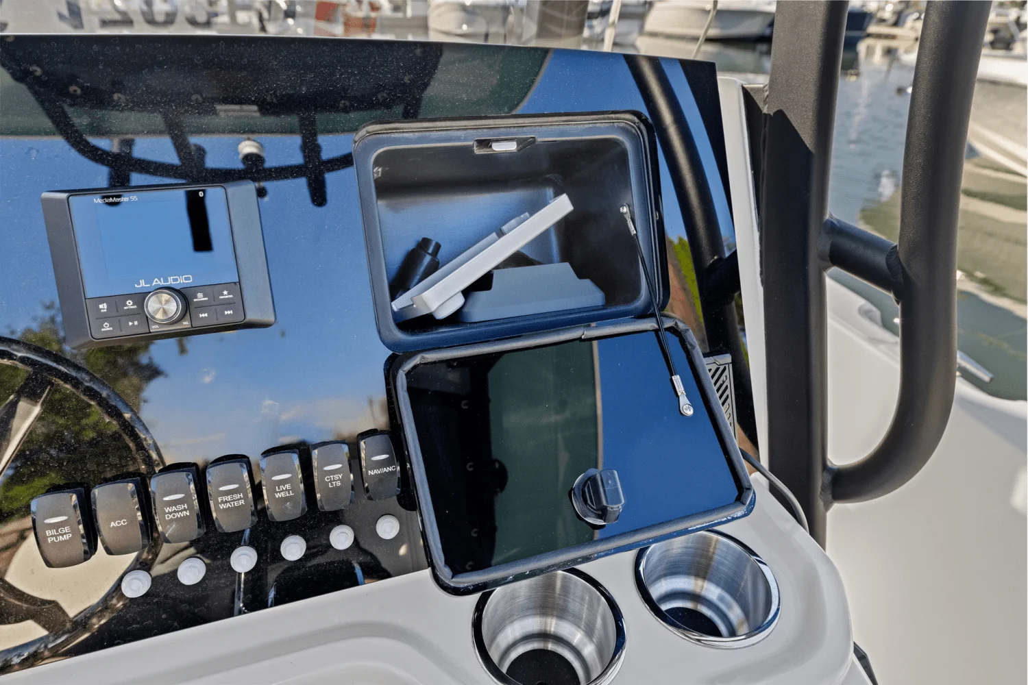 2025 Boston Whaler 250 Dauntless Image Thumbnail #42