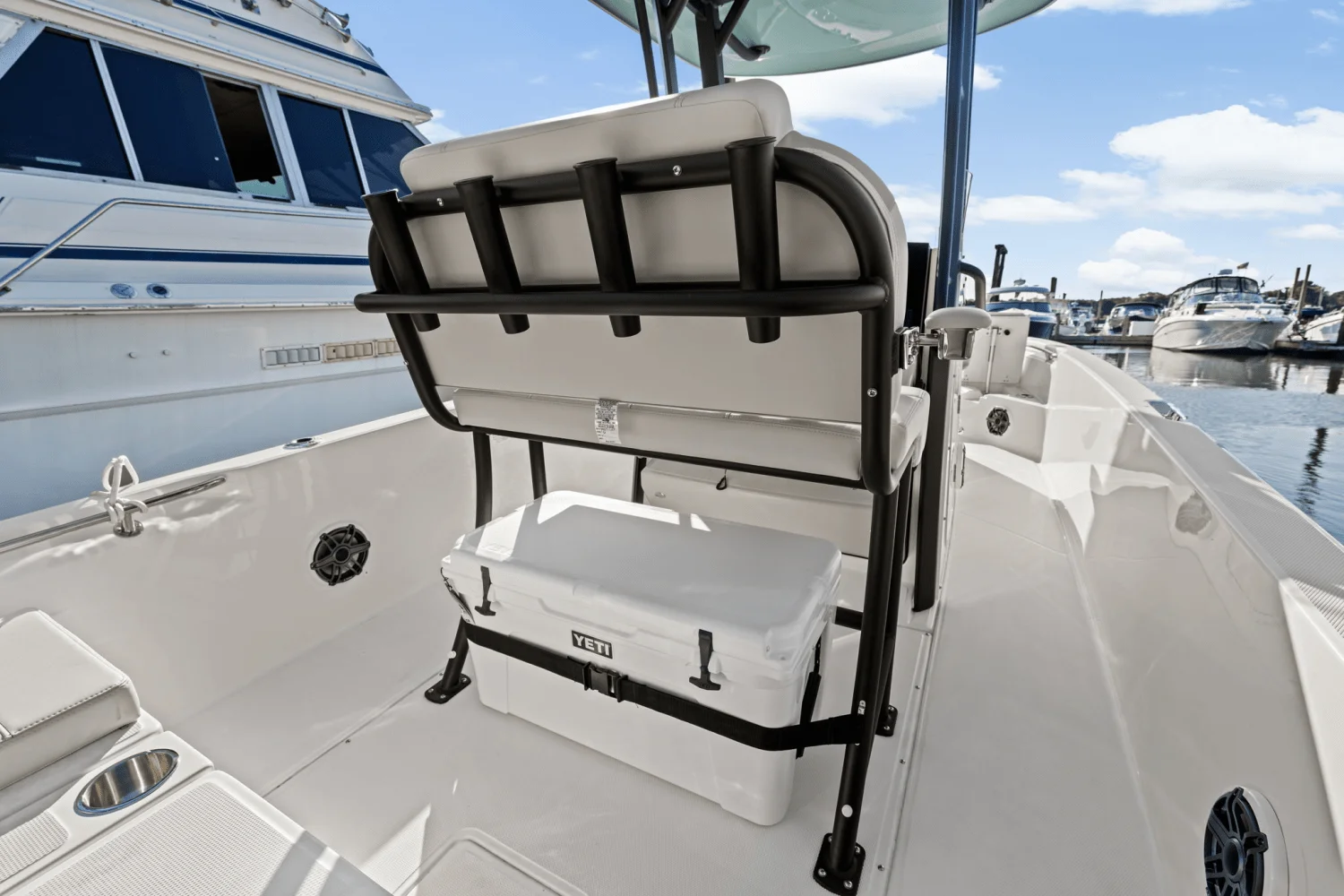 2025 Boston Whaler 250 Dauntless Image Thumbnail #28