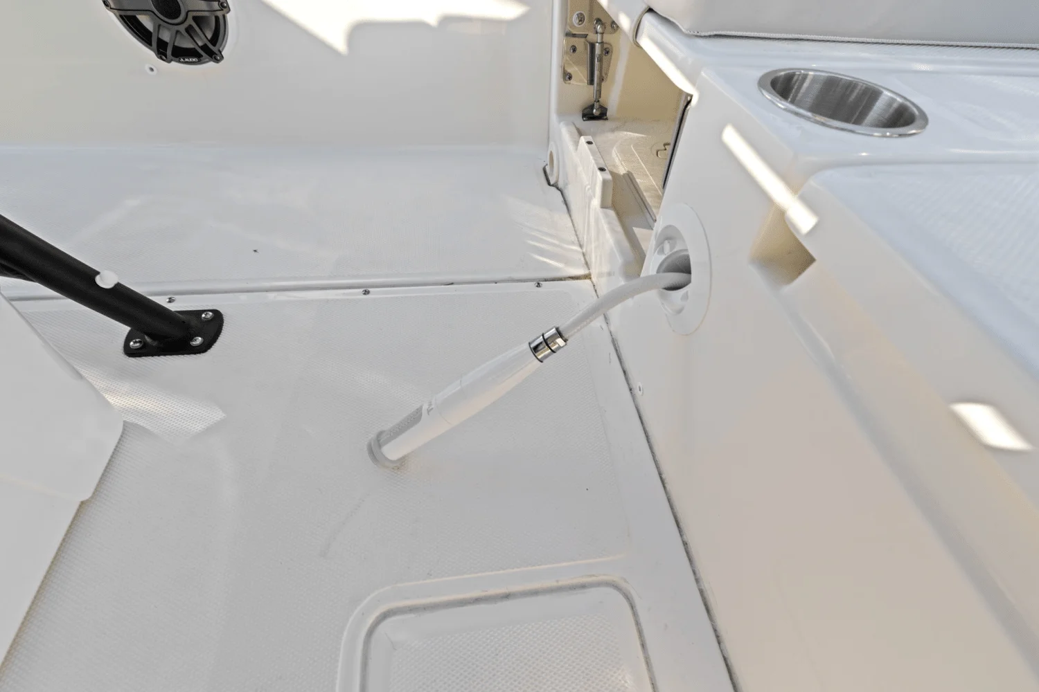 2025 Boston Whaler 250 Dauntless Image Thumbnail #24